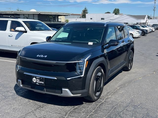 Certified 2026 Kia EV9 Wind AWD/4WD image 3