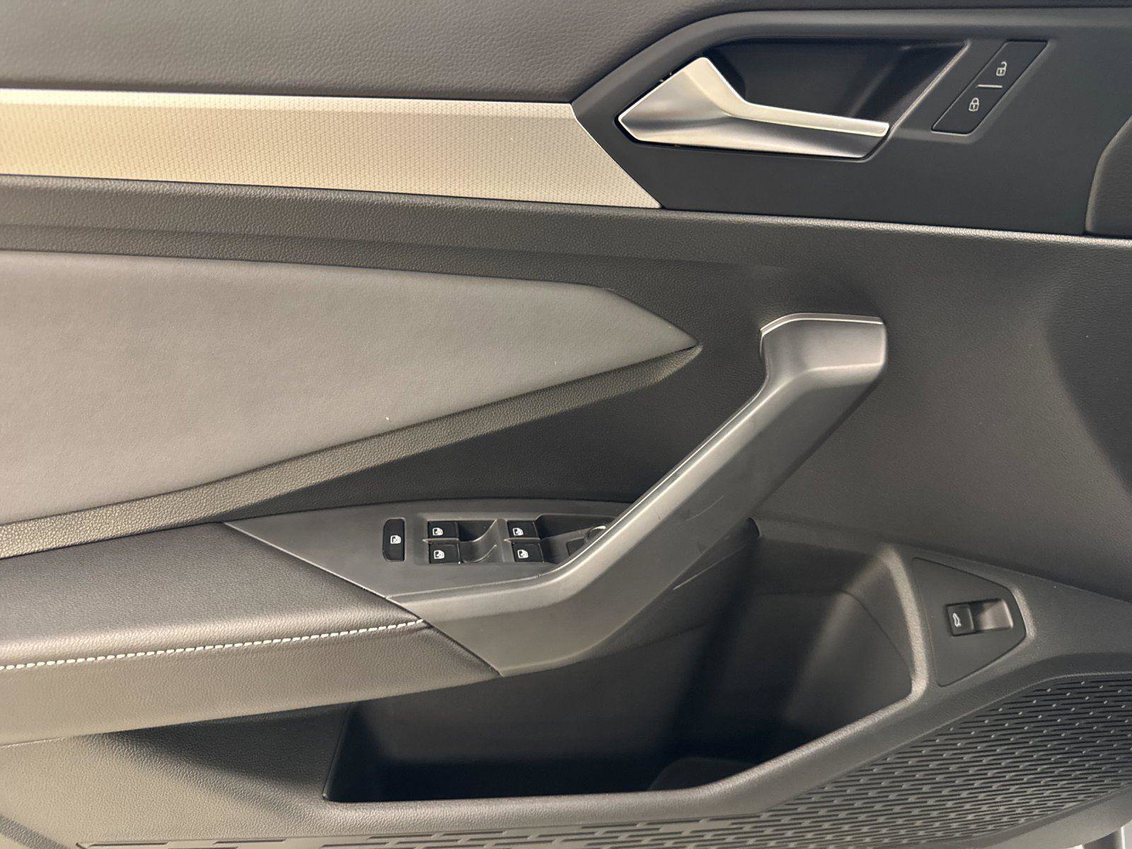 New 2026 Volkswagen Jetta SE image 10