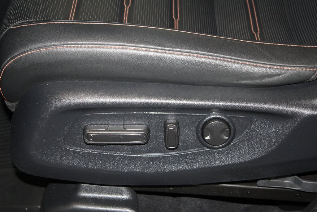 Used 2023 Honda CR-V Sport Touring image 13