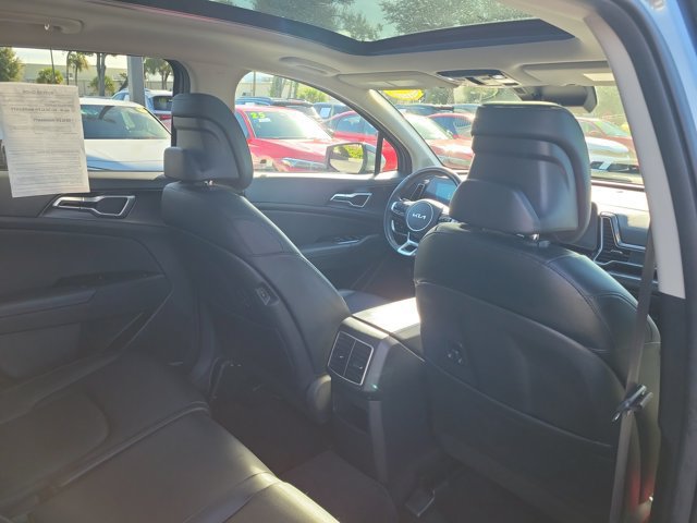 Used 2025 Kia Sportage EX w/ Premium Package FWD image 9