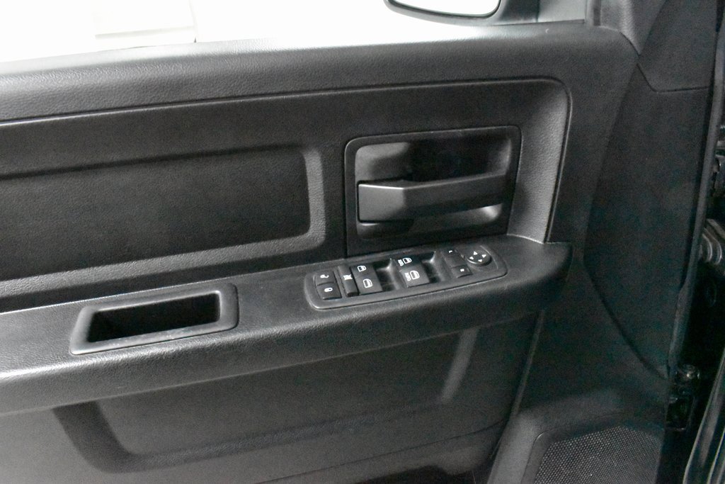 Used 2018 RAM 1500 Express w/ Express Value Package image 18