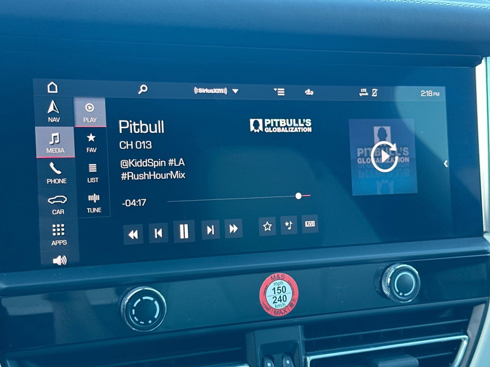 Certified 2023 Porsche Macan image 18