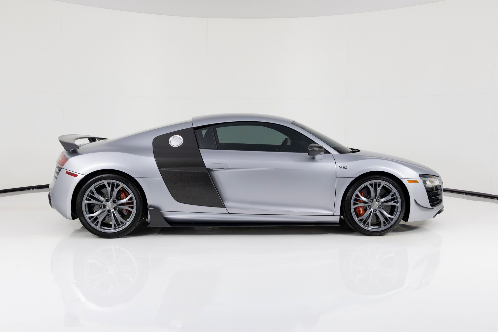 Used 2015 Audi R8 Competition image 2
