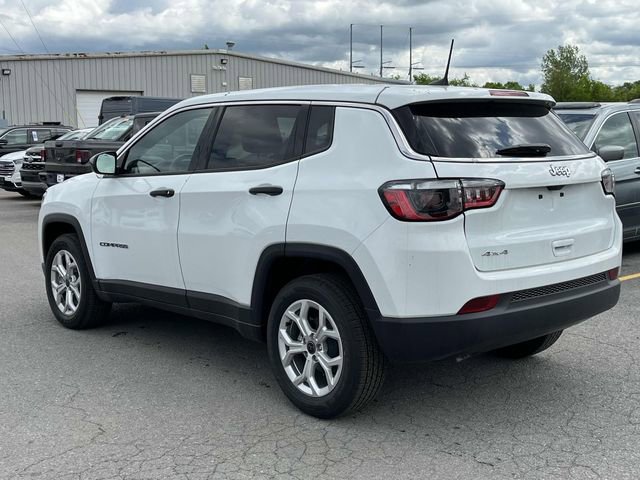 New 2025 Jeep Compass Sport image 5