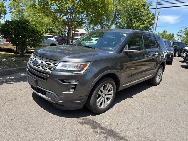 Used 2018 Ford Explorer XLT w/ Equipment Group 202A AWD/4WD image 2