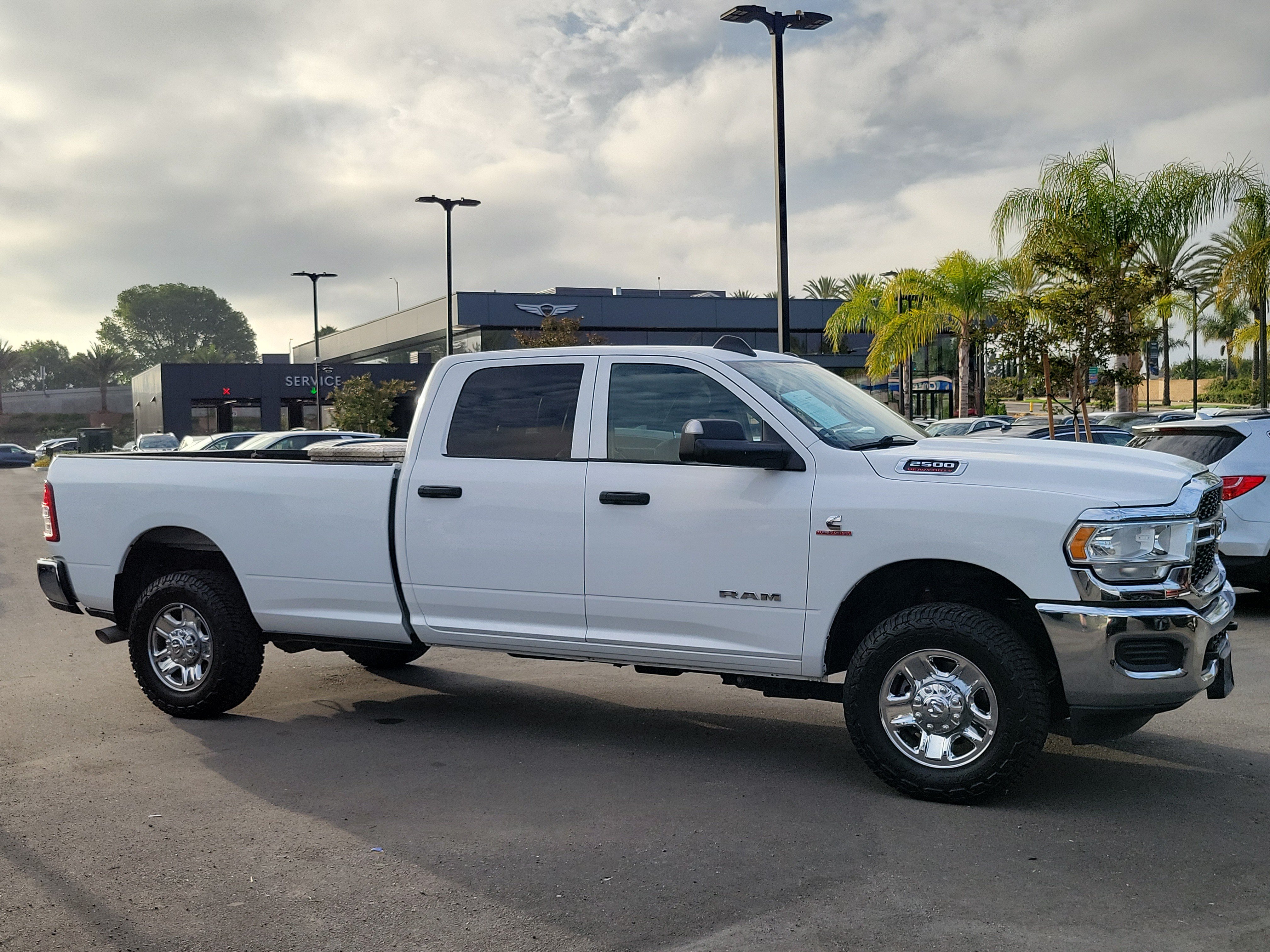 Used 2022 RAM 2500 Tradesman w/ Chrome Appearance Group AWD/4WD image 7