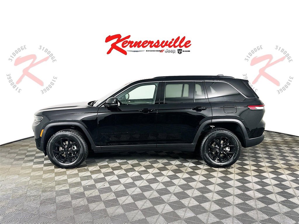 New 2026 Jeep Grand Cherokee Altitude image 4