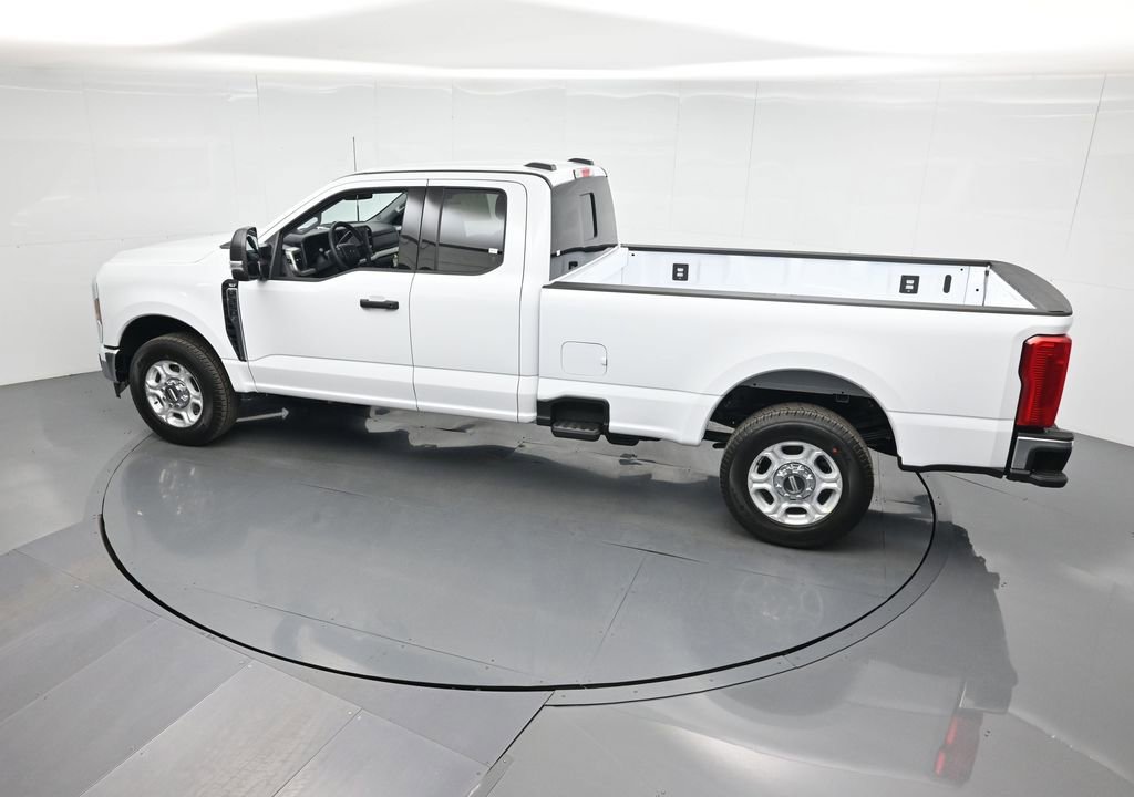 New 2026 Ford F350 XLT image 39
