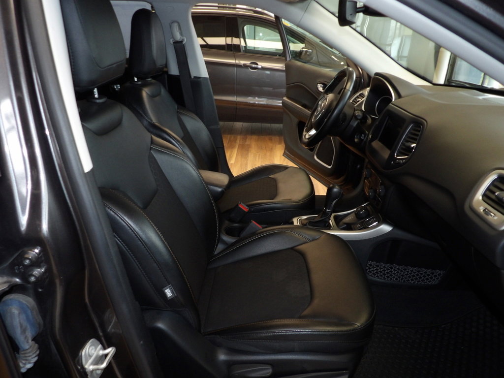 Used 2021 Jeep Compass Latitude w/ Convenience Group image 14