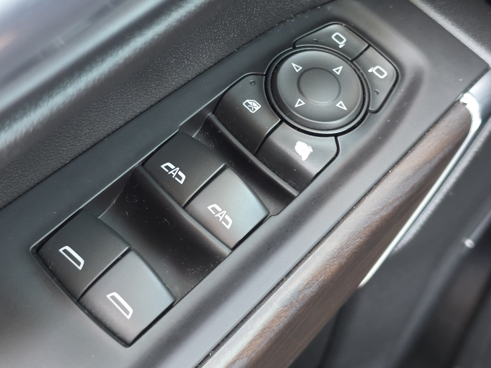 Used 2019 GMC Sierra 1500 SLT w/ SLT Premium Plus Package RWD image 18