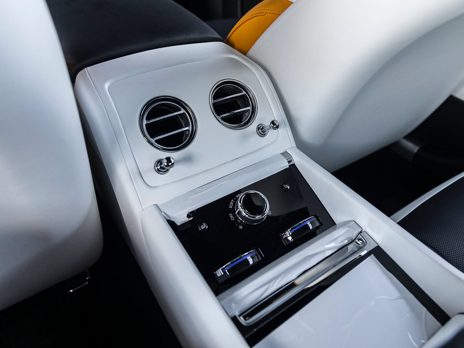 Used 2024 Rolls-Royce Spectre AWD/4WD image 39