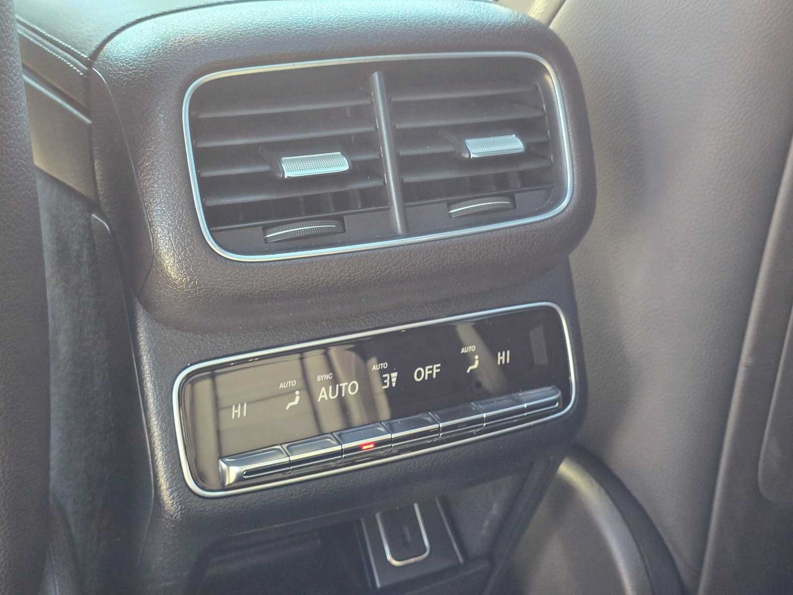 Used 2023 Mercedes-Benz GLS 450 4MATIC image 18