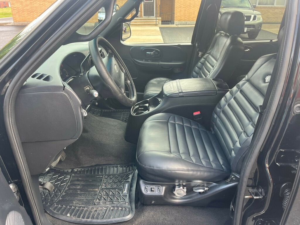 Used 2001 Ford F150 Harley-Davidson RWD image 12