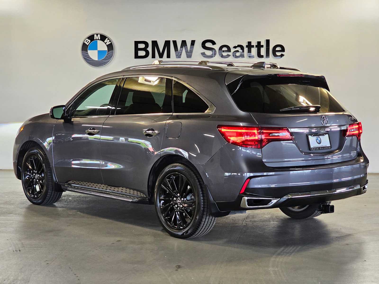Used 2018 Acura MDX SH-AWD w/ Advance Package image 4