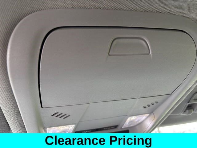 Used 2022 Chevrolet Equinox LT w/ Driver Convenience Package image 29