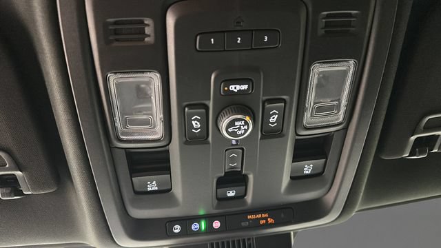 Used 2024 GMC Yukon Denali AWD/4WD image 23