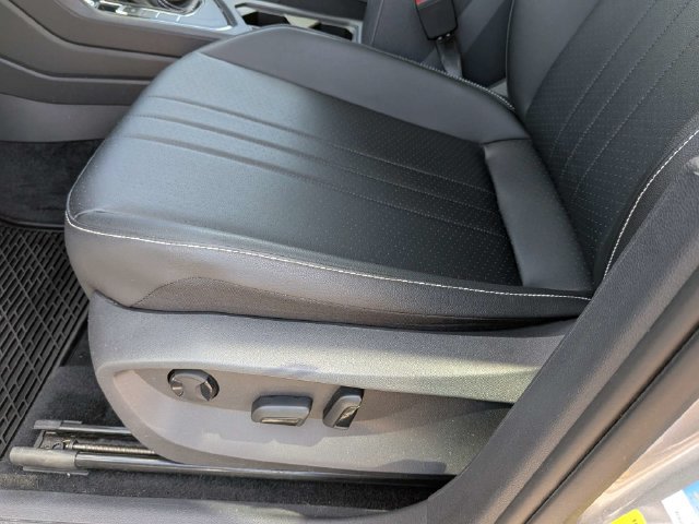 Used 2023 Volkswagen Tiguan SE FWD image 22