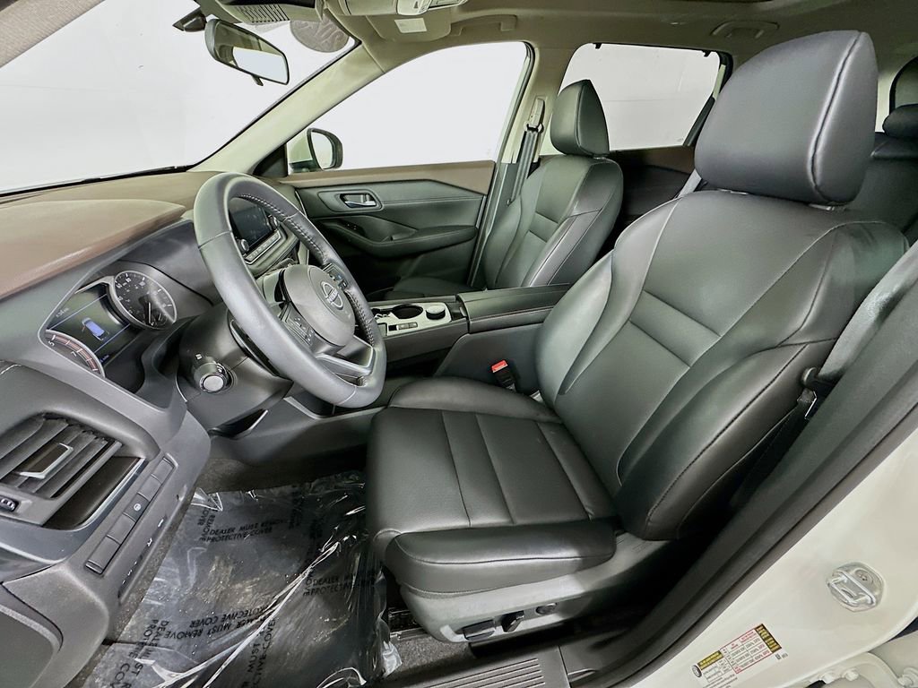 Certified 2023 Nissan Rogue SV w/ SV Premium B Package image 29