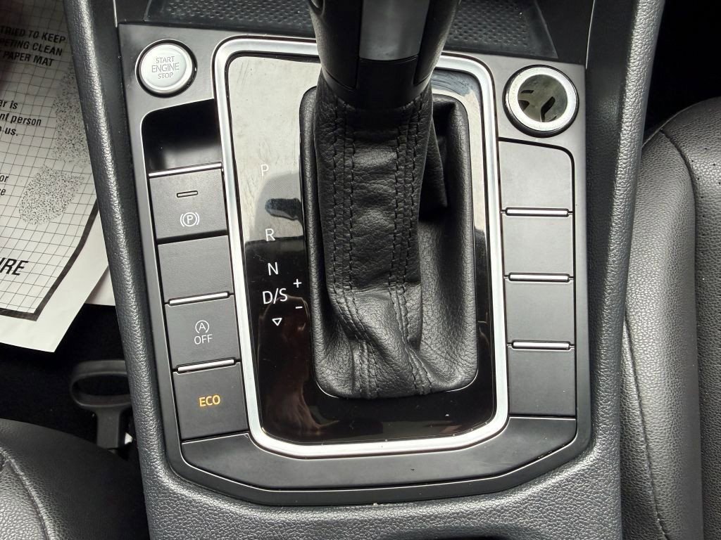 Used 2020 Volkswagen Jetta SE FWD image 19
