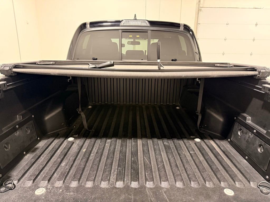 Used 2017 Toyota Tacoma SR5 w/ Tow Package image 10