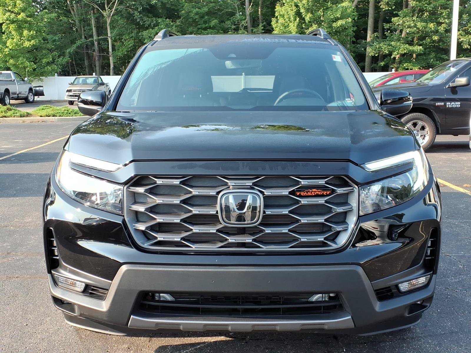Certified 2024 Honda Passport TrailSport image 2
