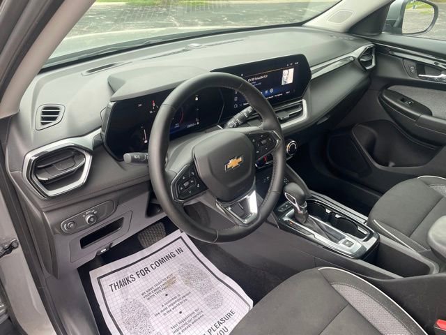 Used 2024 Chevrolet TrailBlazer LT w/ LT Cold Weather Package AWD/4WD image 11