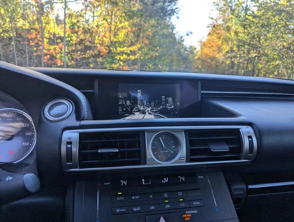 Used 2015 Lexus IS 350 AWD w/ Navigation System Package image 19