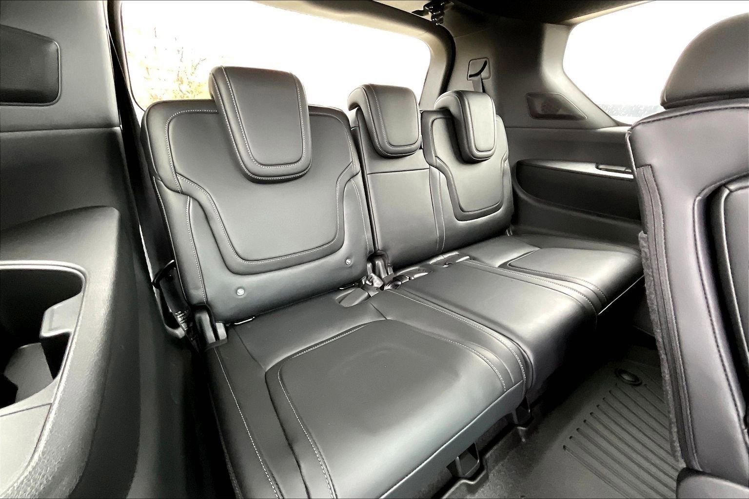 Used 2025 Nissan Armada PRO-4X w/ Pro-4X Premium Package image 36