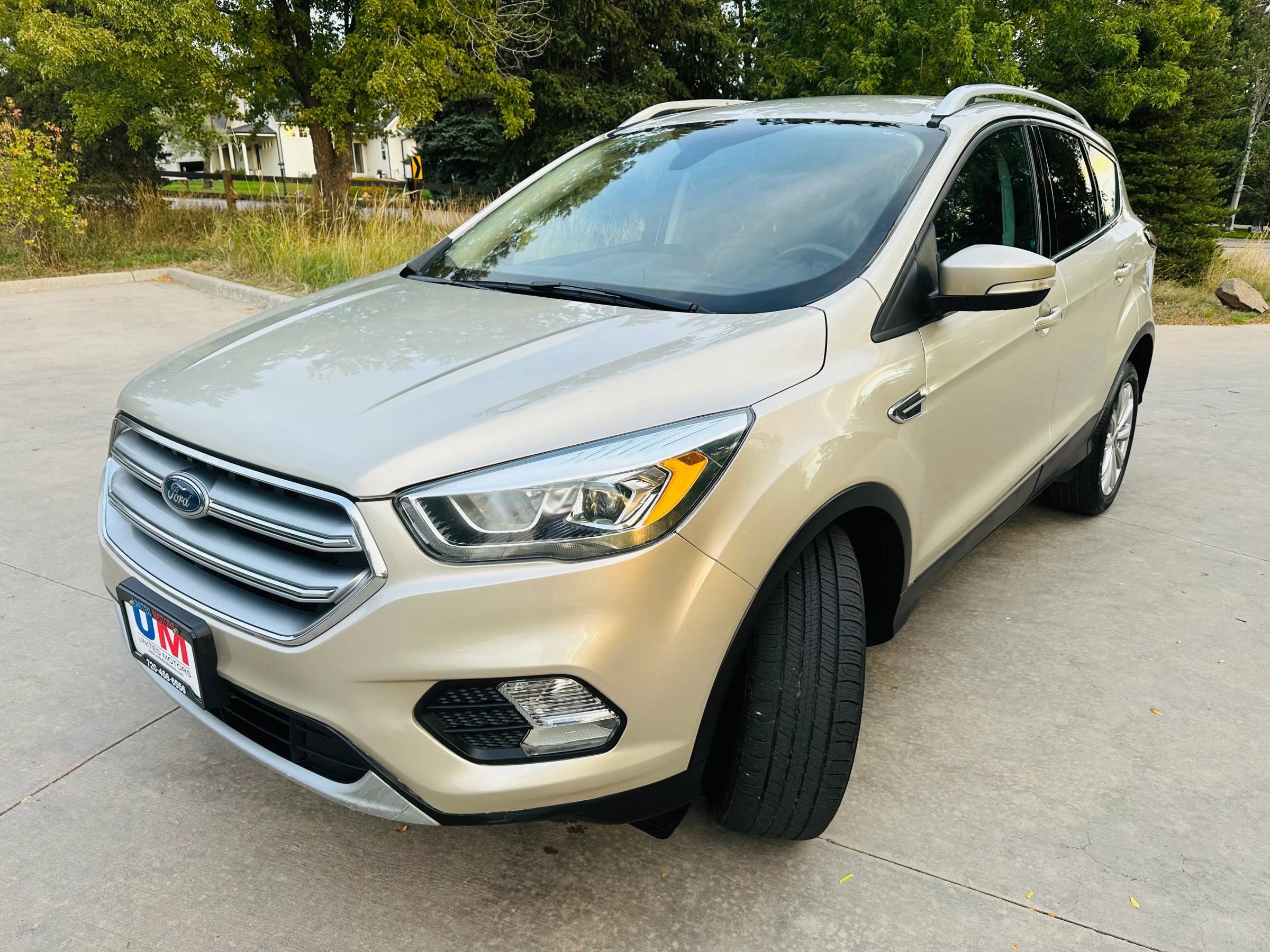 Used 2017 Ford Escape Titanium image 3