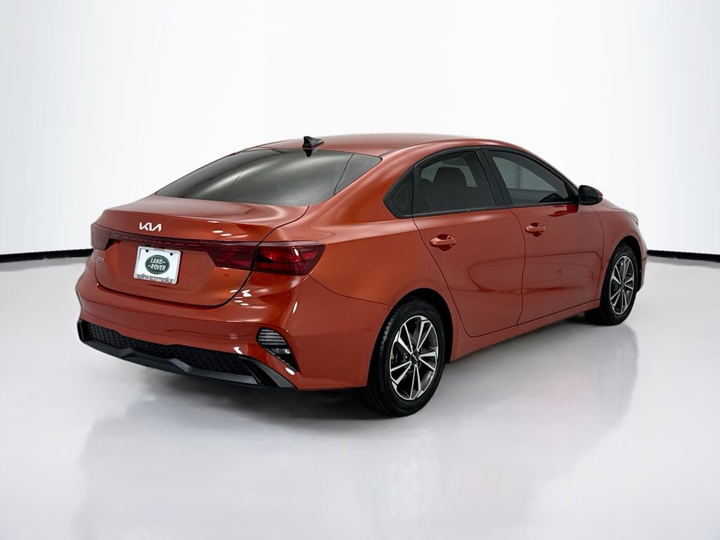 Used 2023 Kia Forte LXS w/ LXS Technology Package FWD image 5