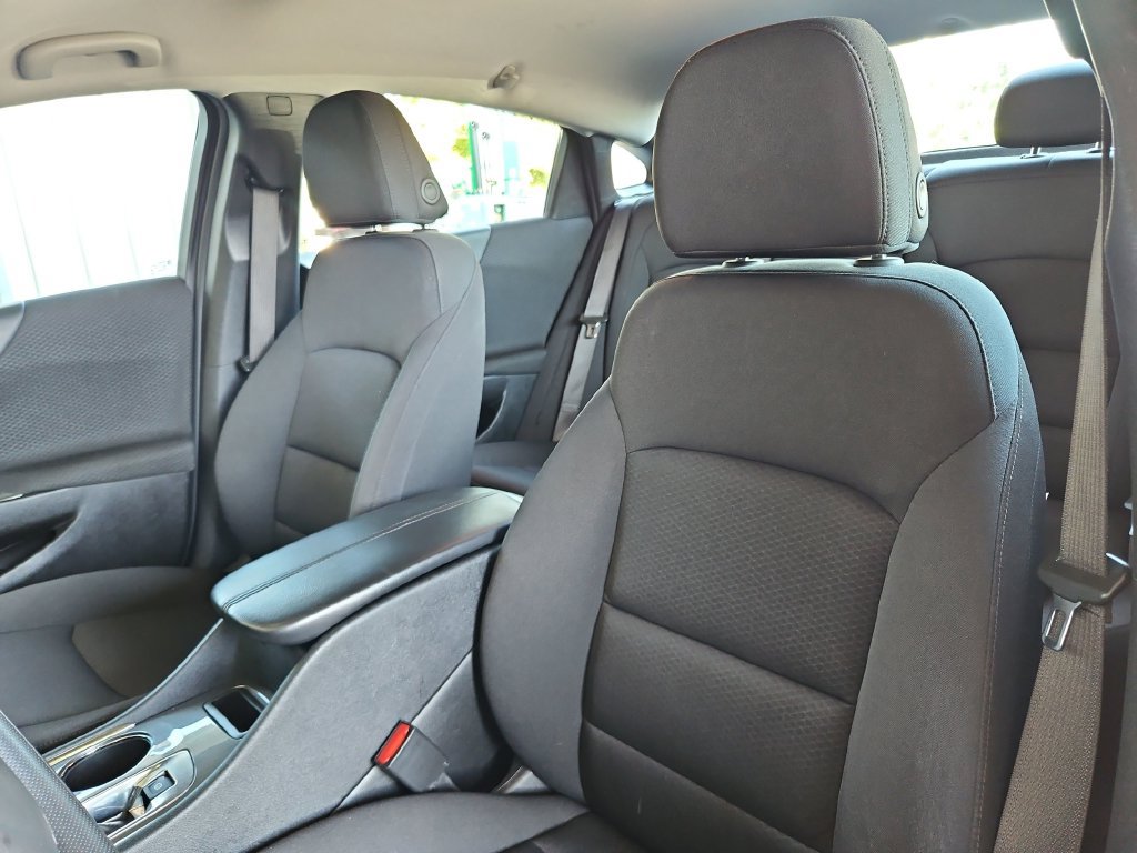 Used 2025 Chevrolet Malibu LT FWD image 21