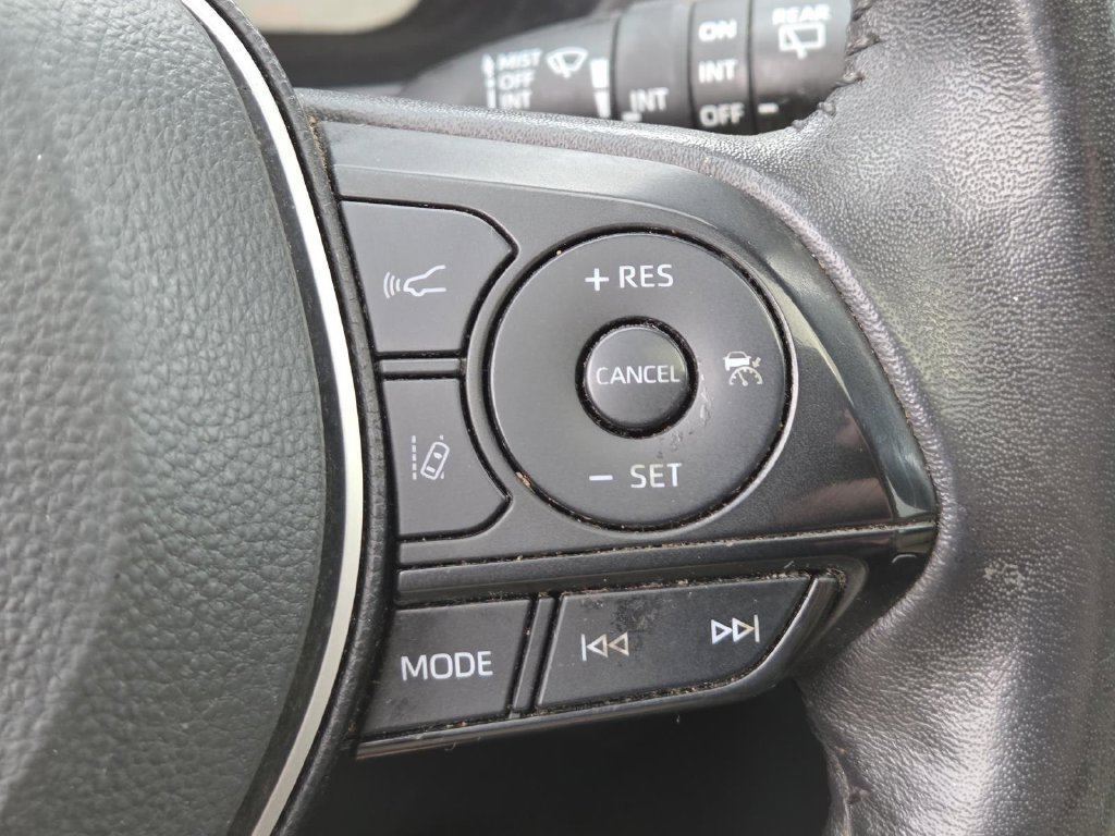 Used 2024 Toyota RAV4 Limited FWD image 9