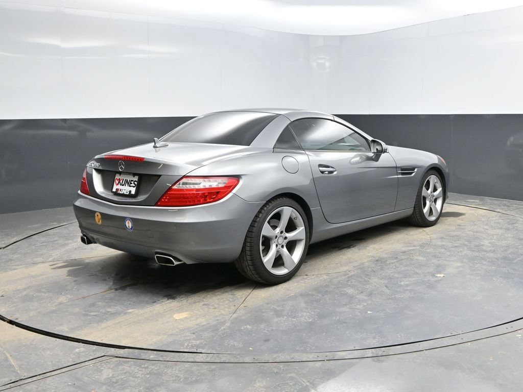 Used 2012 Mercedes-Benz SLK 350 image 8