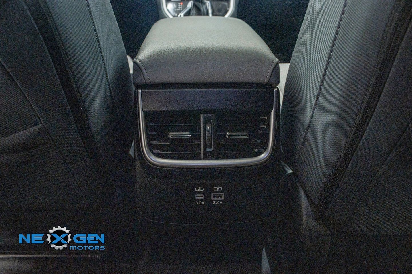 Used 2024 Subaru Outback Premium image 27