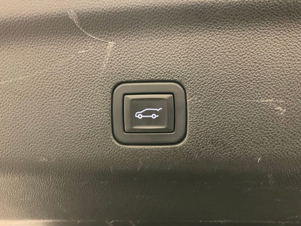 Used 2024 Chevrolet Tahoe LT image 38