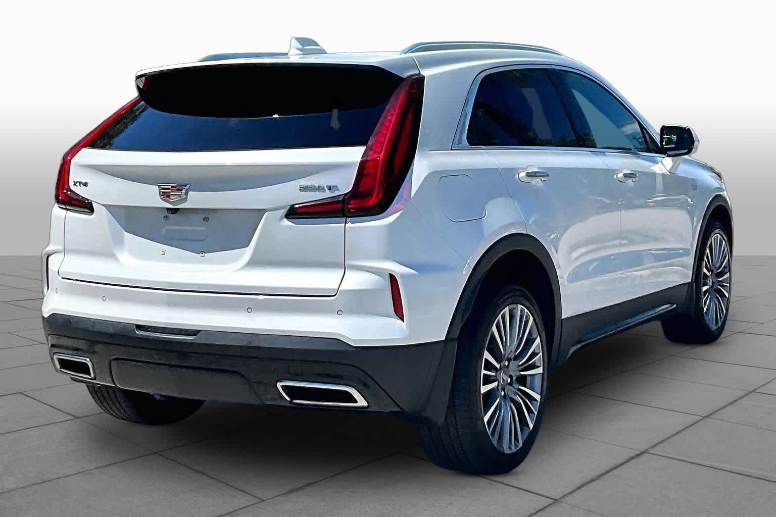 Used 2024 Cadillac XT4 Premium Luxury FWD image 13