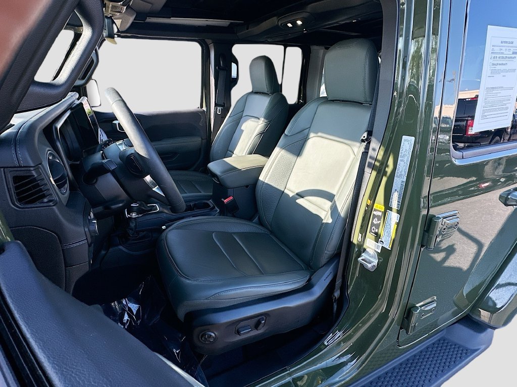 Used 2024 Jeep Wrangler High Altitude AWD/4WD image 22