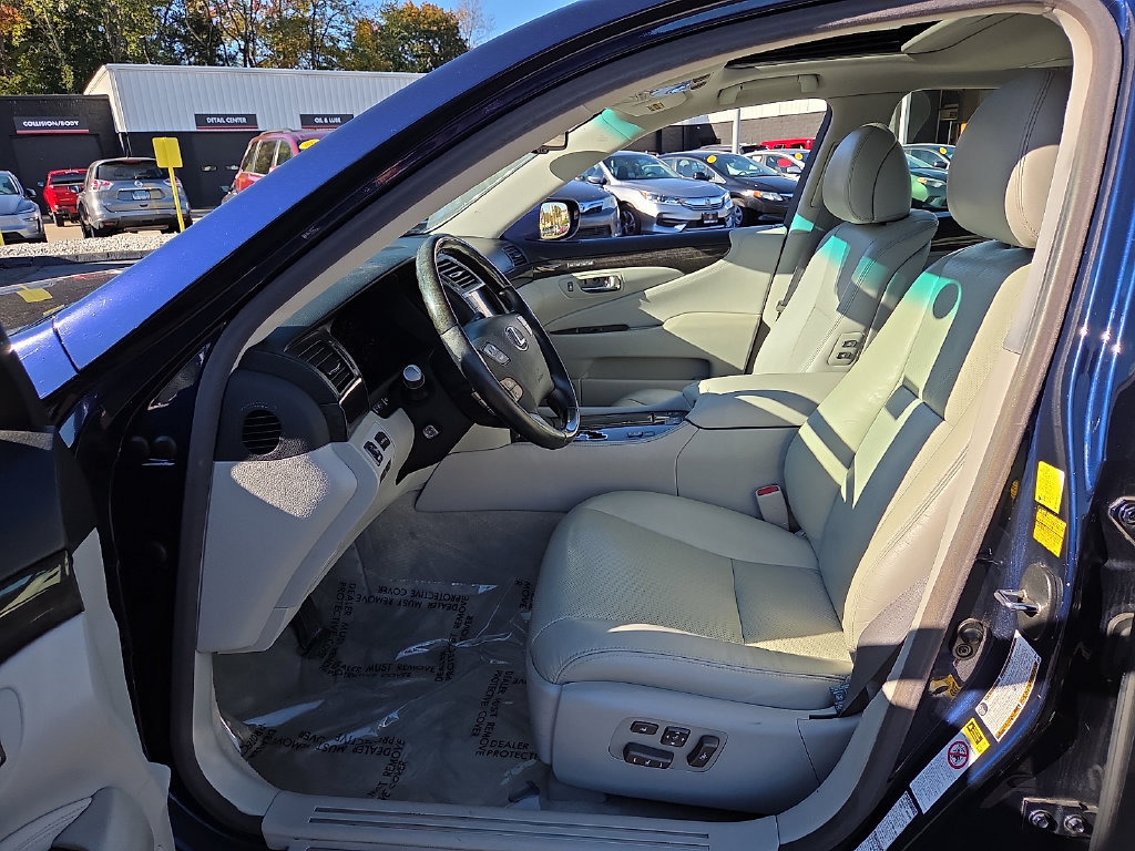 Used 2011 Lexus LS 460 AWD w/ Luxury Value Edition image 15