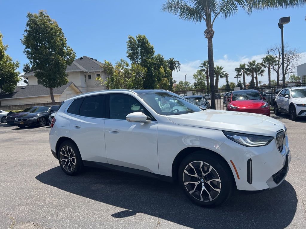 Certified 2025 BMW X3 xDrive30i image 2