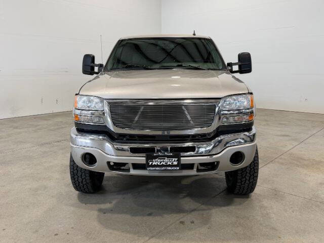 Used 2007 GMC Sierra 2500 SLT w/ Heavy-Duty Power Package AWD/4WD image 3