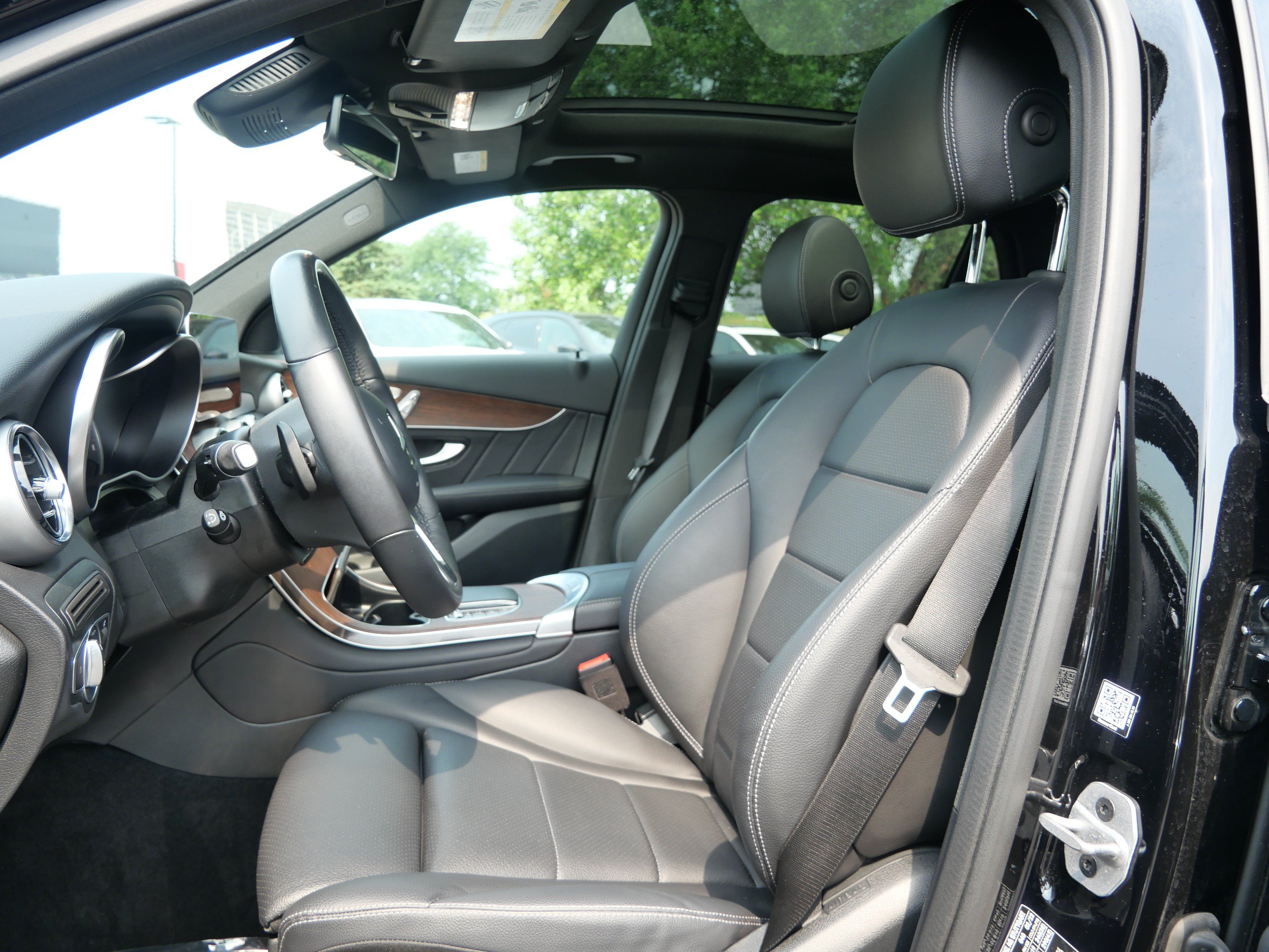 Used 2022 Mercedes-Benz GLC 300 4MATIC image 13
