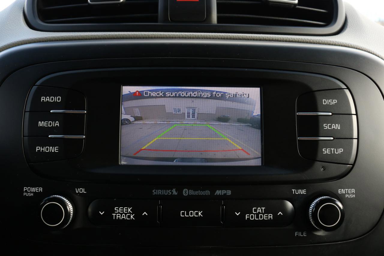 Used 2016 Kia Soul + FWD image 28