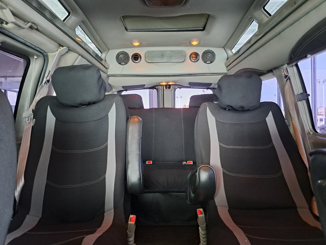 Used 2015 Chevrolet Express 2500 RWD image 21