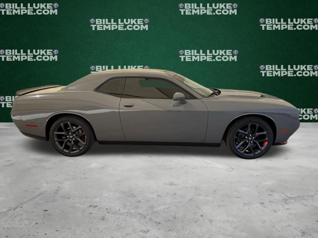 Used 2019 Dodge Challenger SXT w/ Driver Convenience Group RWD image 4