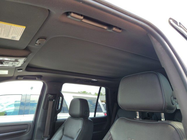 Used 2021 GMC Yukon Denali w/ Denali Premium Package image 26