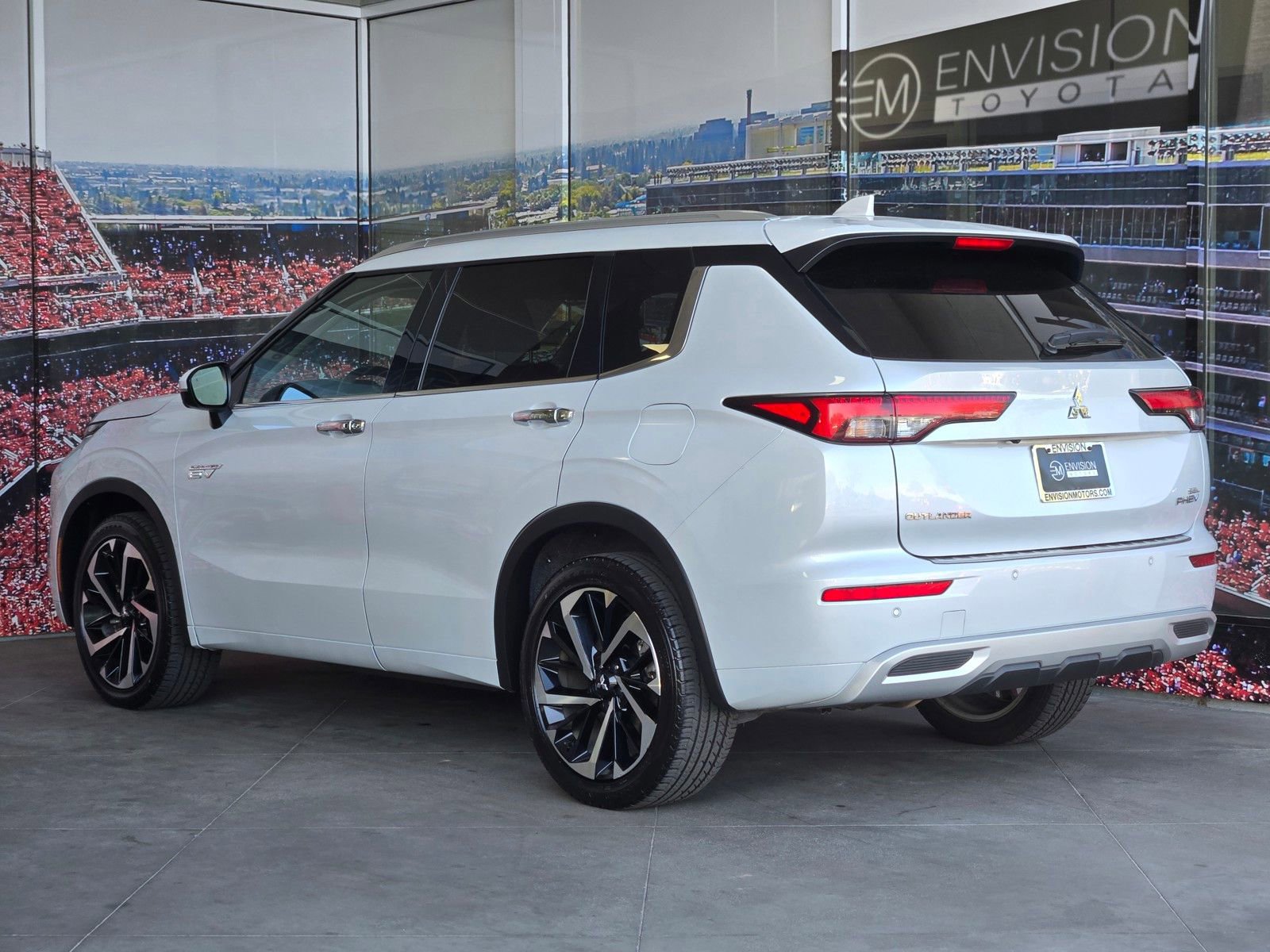 Used 2025 Mitsubishi Outlander SEL Black Edition image 6