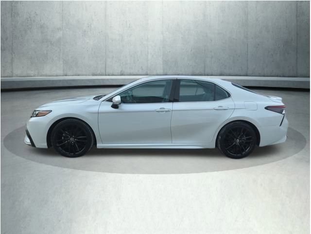 Used 2022 Toyota Camry XSE image 2