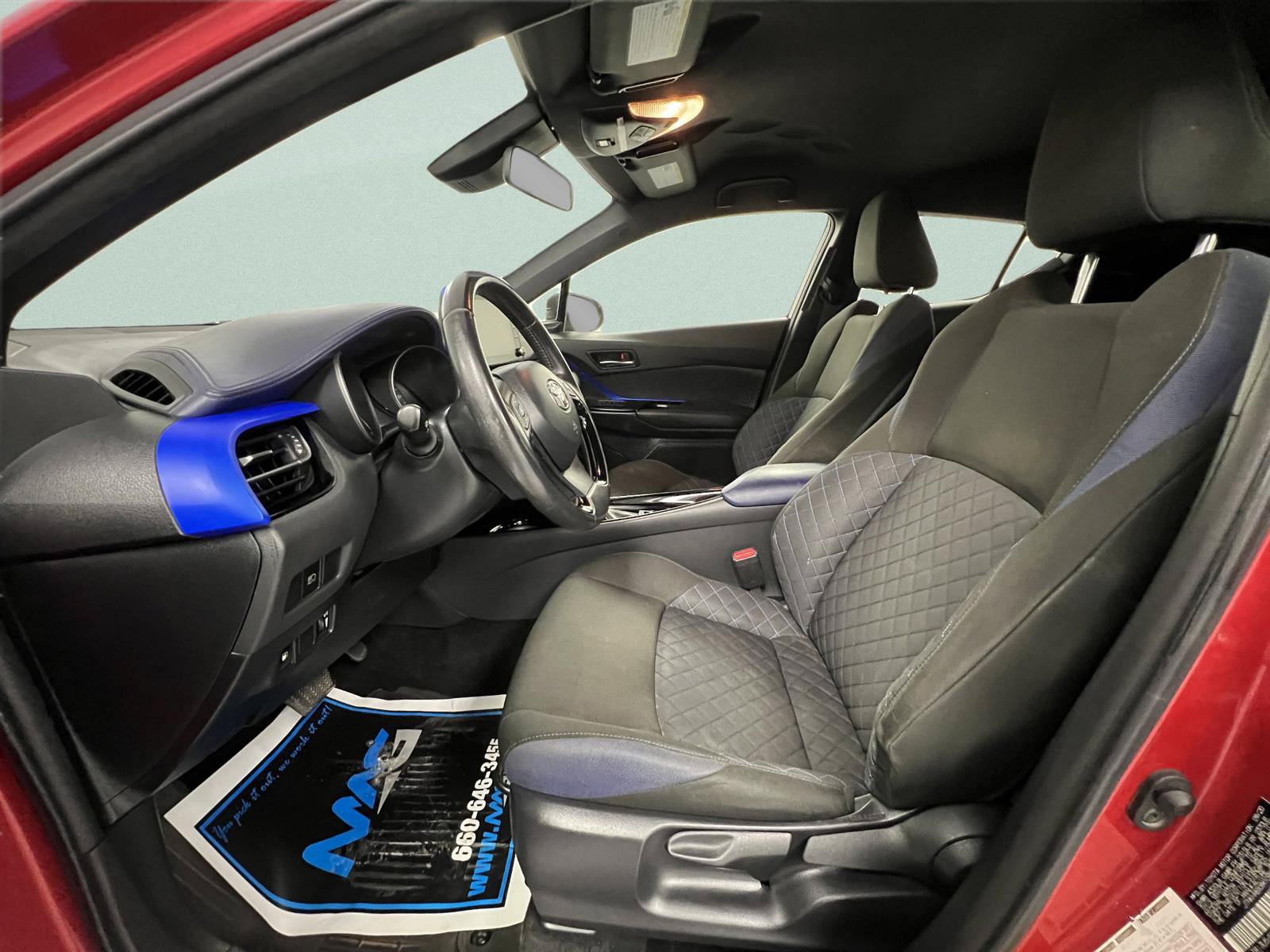 Used 2021 Toyota C-HR XLE FWD image 12