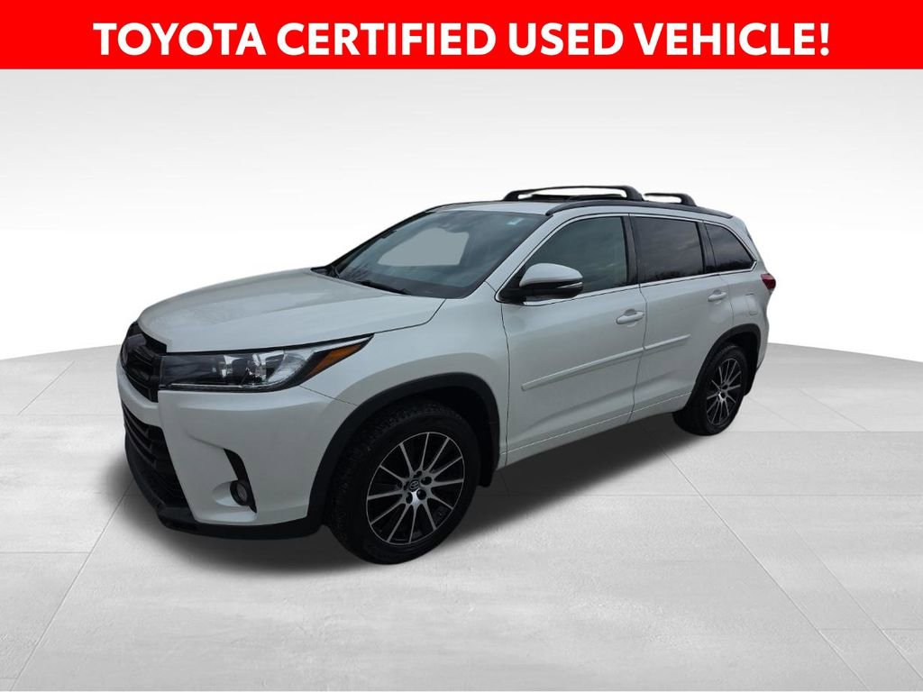 Certified 2018 Toyota Highlander SE image 1