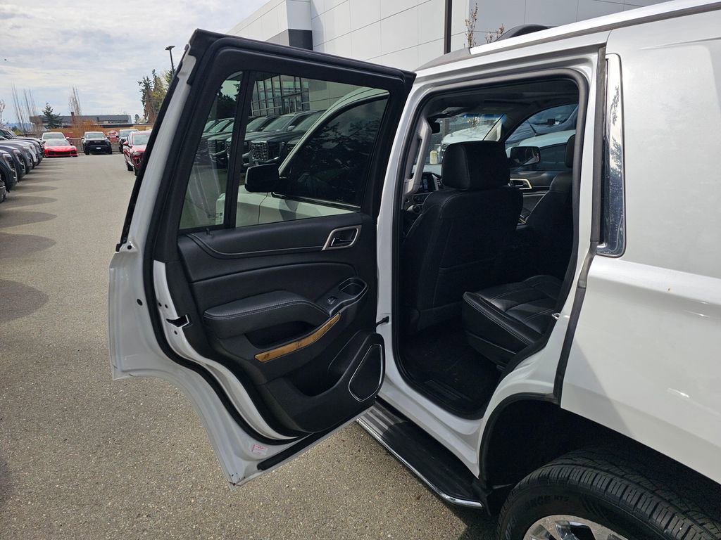 Used 2017 GMC Yukon Denali image 16